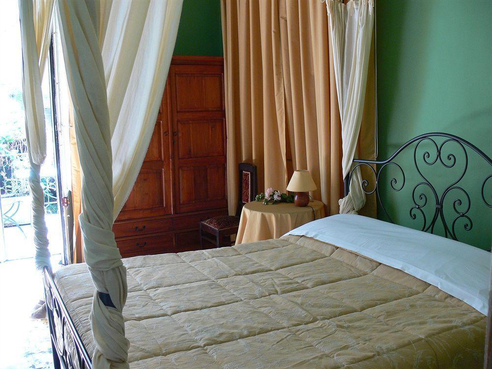 Inn The Garden Catania-Fontanarossai nemzetközi repülőtér Kültér fotó